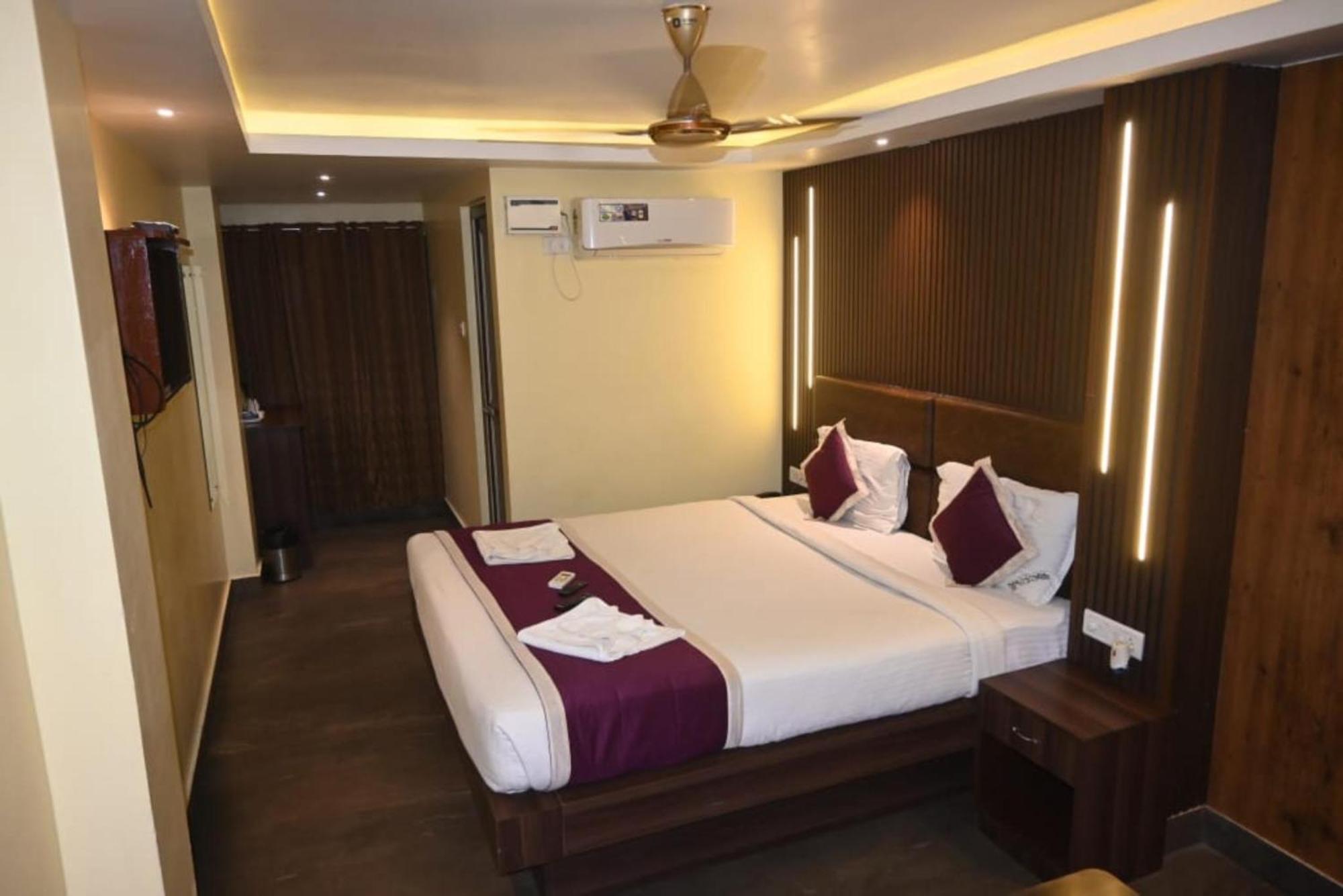 Hotel Runway Inn Порт-Блэр Экстерьер фото
